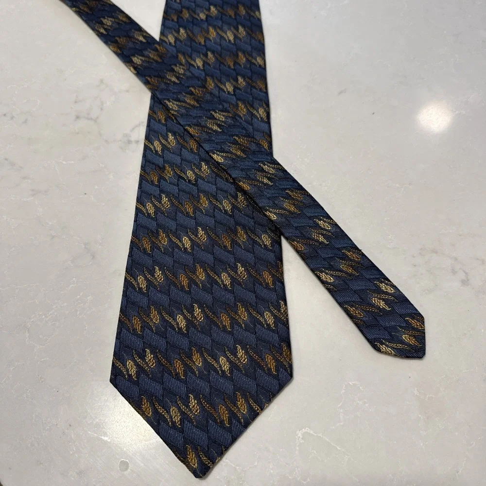 Robert Talbott Silk Hand‎ Sewn USA Carmel Valley Navy Gold Moniker 58